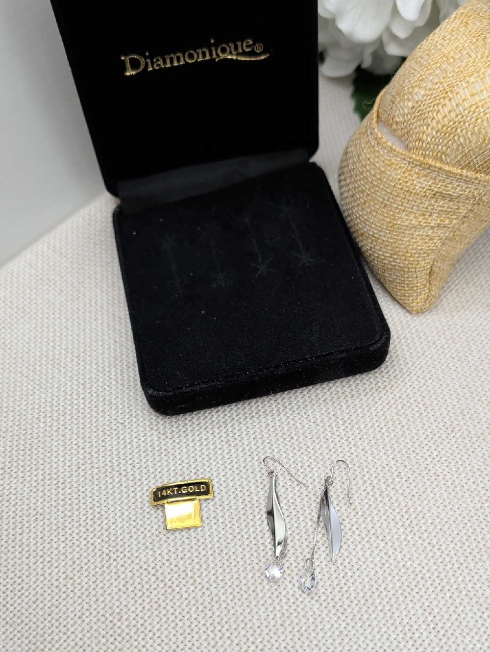 Vintage QVC Diamonique 14K White Gold Leaf Dangle Earrings 2" Drop - Picture 16 of 17